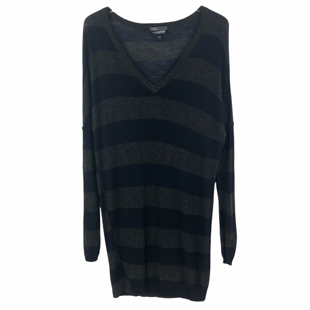 Vince Pea in a Pod Long Sleeve V Neck Sweater Top